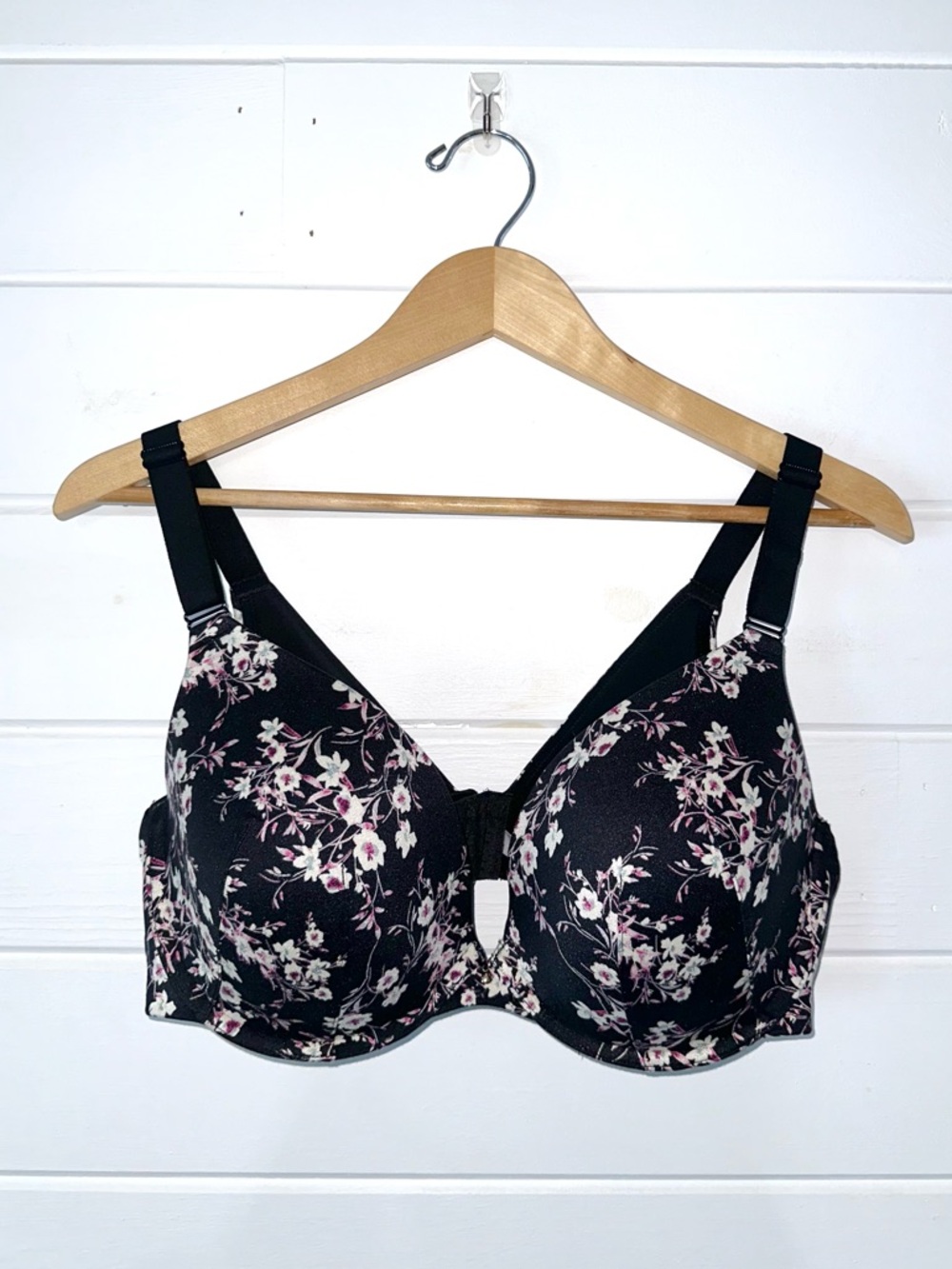 Cacique Black Whimsy Floral Back Smoothing Underwire Boost Plunge Bra 38DDD
